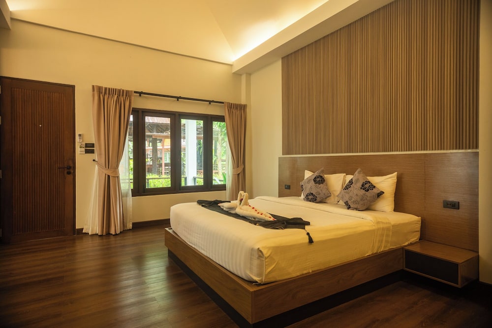 DELUXE, SUITE, DOUBLE BED