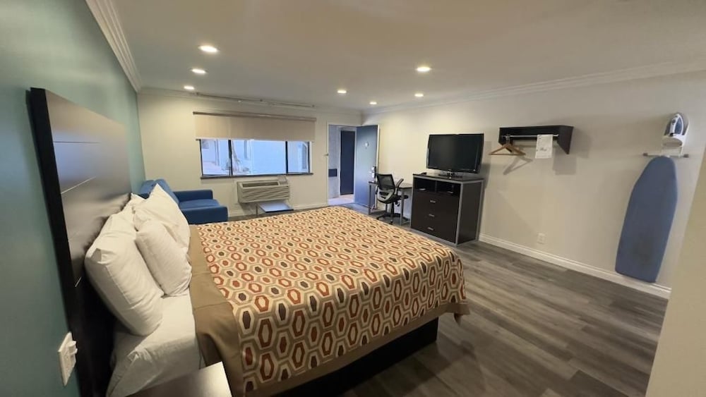 Garden Inn Suites 21/55