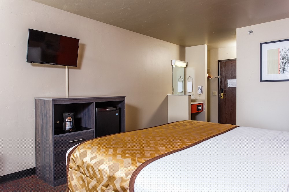 Hotel J Green Bay Formerly Airport Settle Inn 20/72