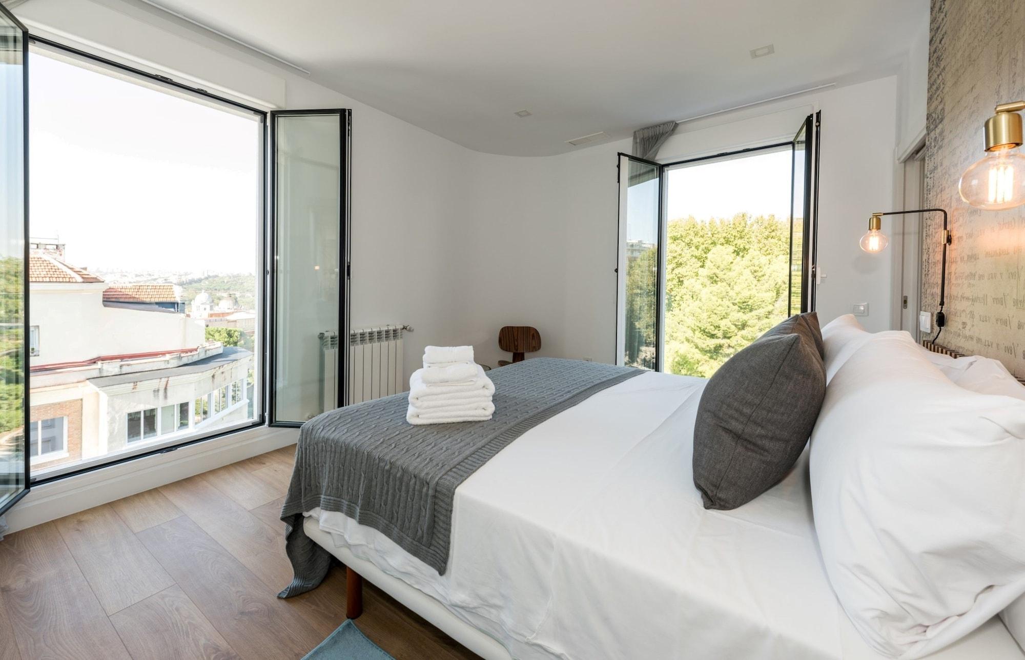 Skyline, Grand, Suite