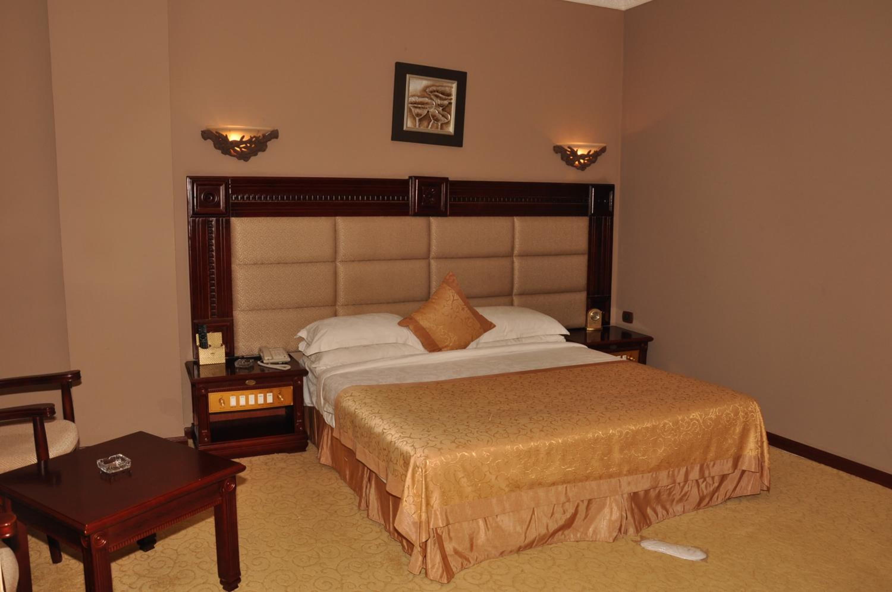 غرفة بسرير كينج، Friendship International Hotel 4/5