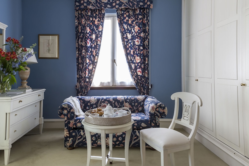 Hotel Franceschi 33/66