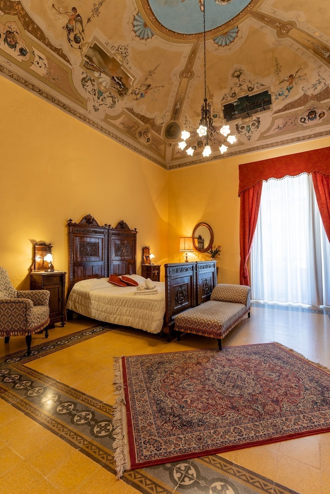 PALAZZO IL CAVALIERE B&B DE CHARME 23/68