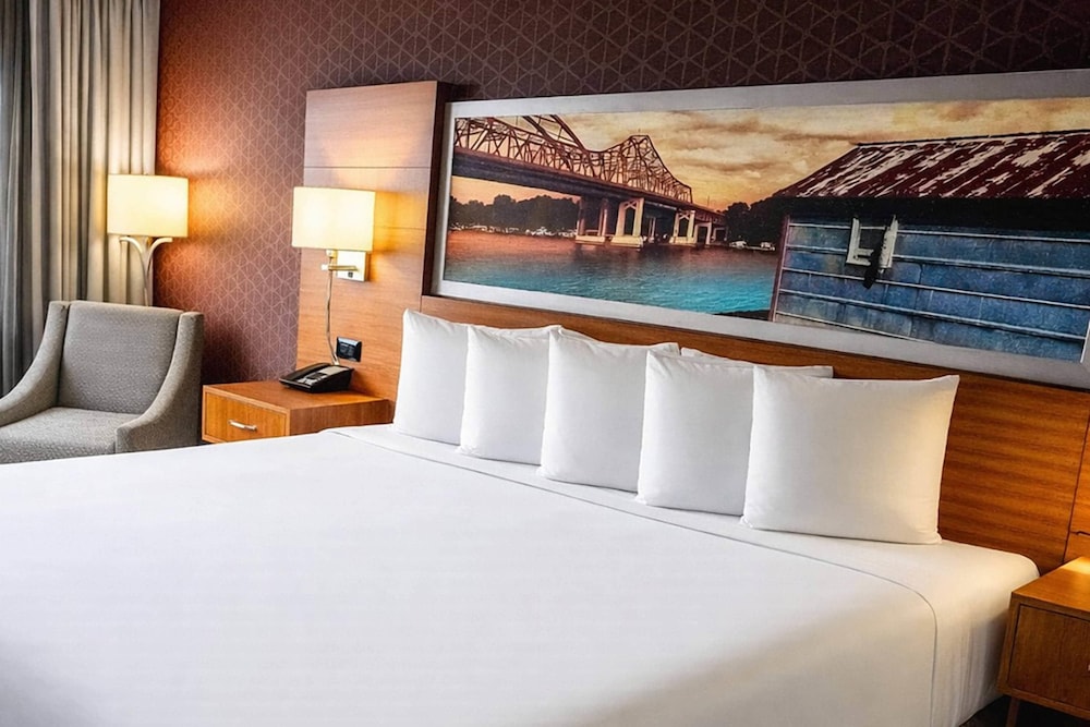 غرفة بسرير كينج، Radisson Hotel La Crosse 8/10
