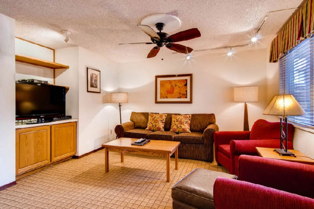 Eagle Point Resort 38/50