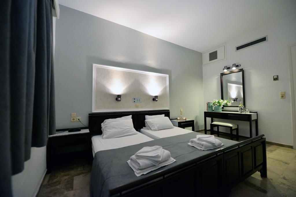 Room at Anna Apartments, HERSONISSOS