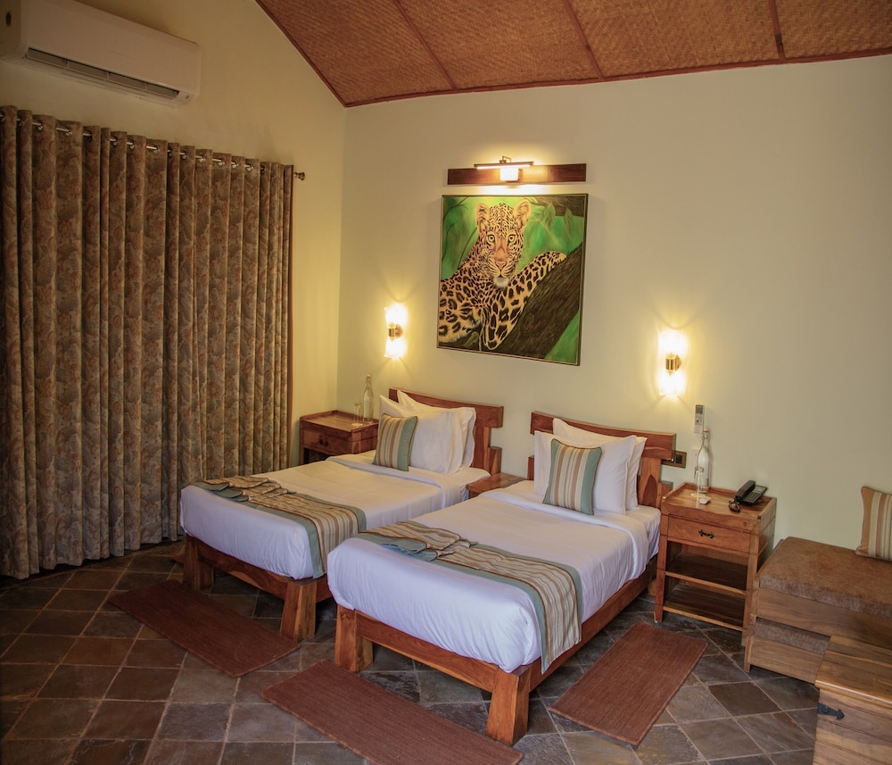 Tathastu Bandhavgarh 26/65