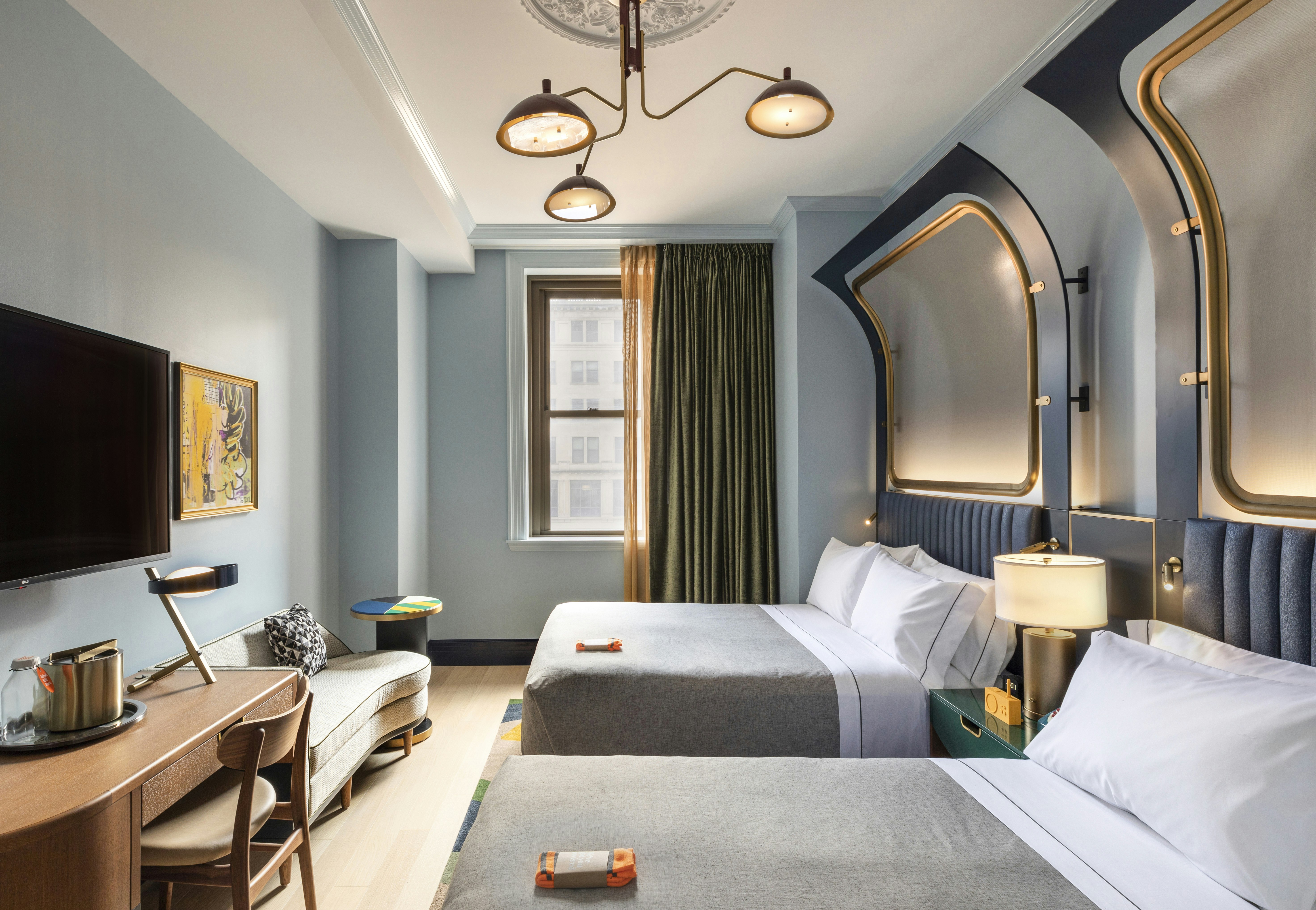 room, 2 queen beds, city view