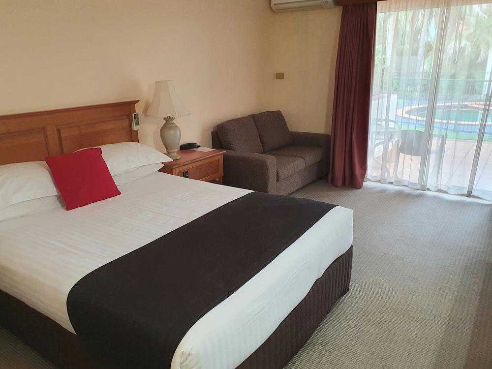 Mcnevin S Maryborough Motel 23/69