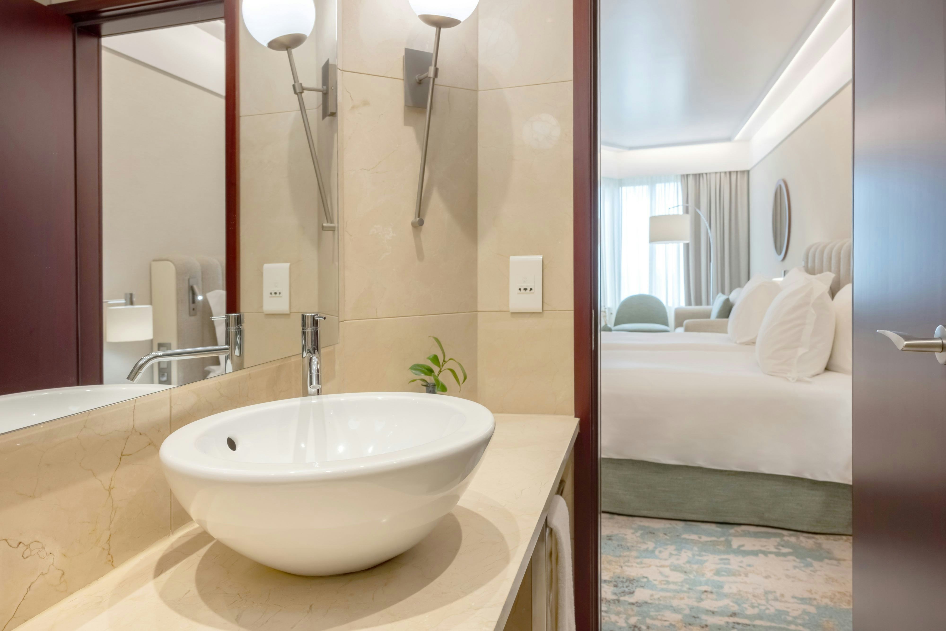 Crowne Plaza Porto 49/50