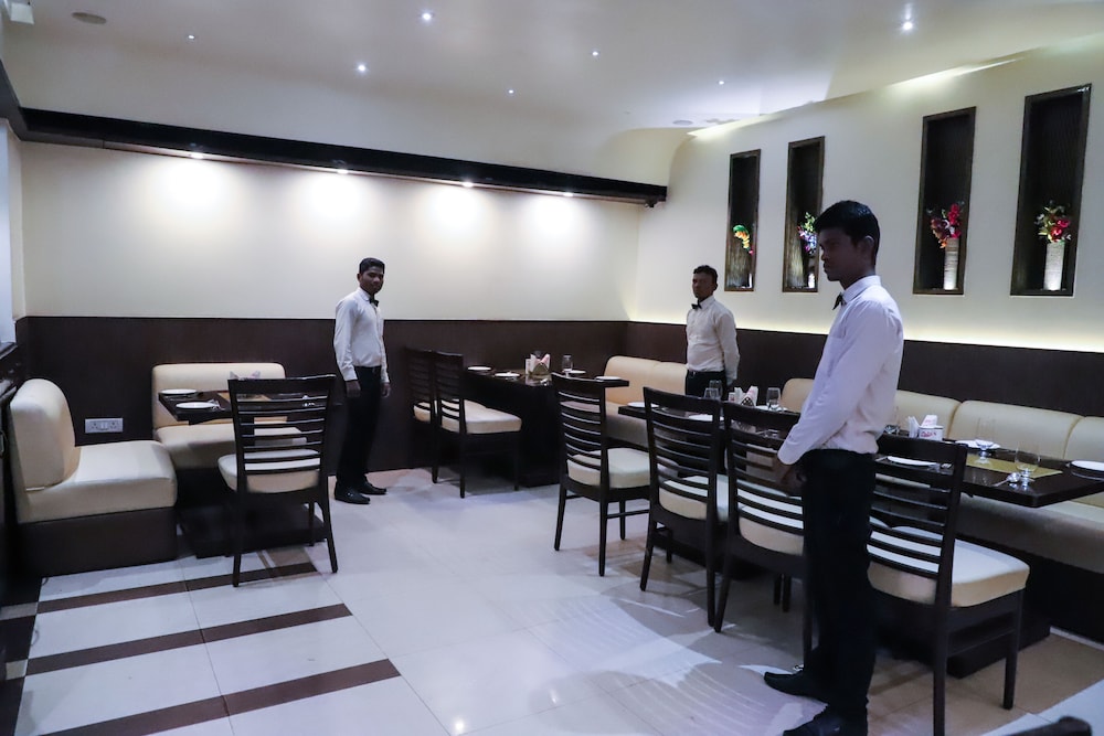 HOTEL VIJAN PALACE 23/28