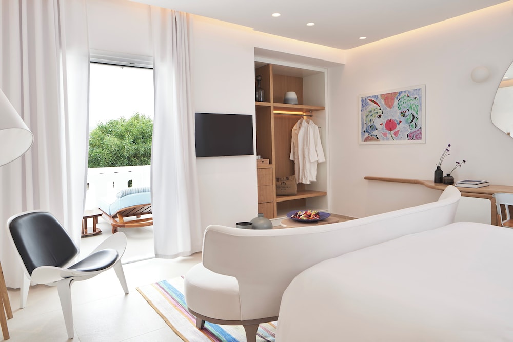 Junior Suite, King Bed, Land View, Outdoor Jetted Tub