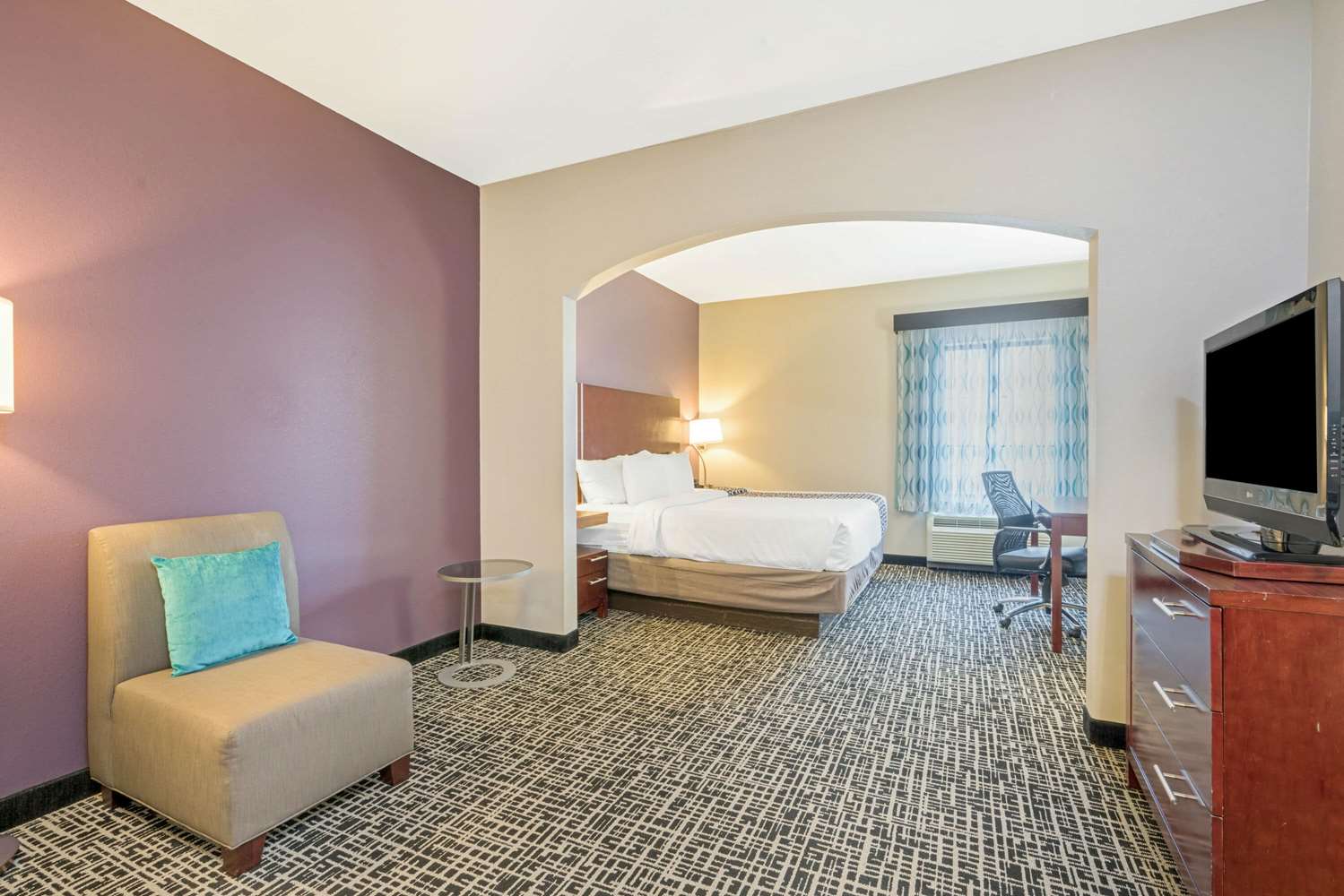 La Quinta Inn & Suites by Wyndham Oklahoma City -Yukon 10/22