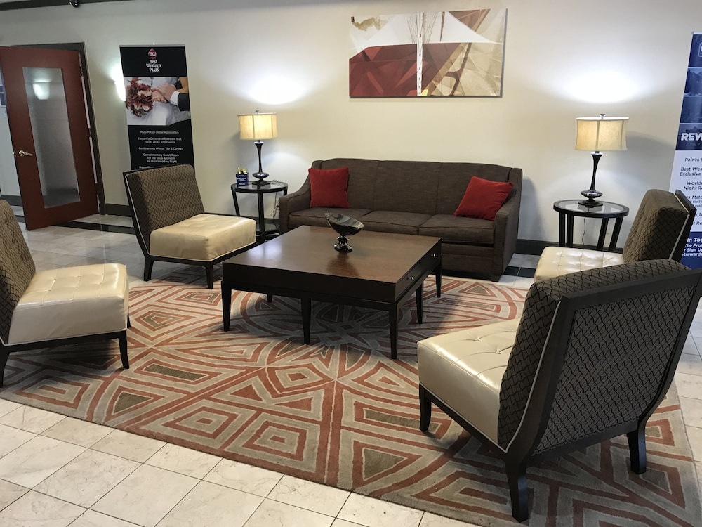 Best Western Plus Milwaukee Airport Hotel & Conference Center 14/39