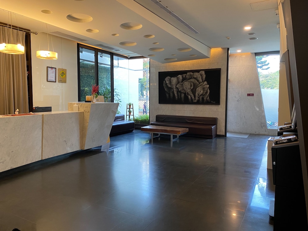 The Galerie Hotel 6/47