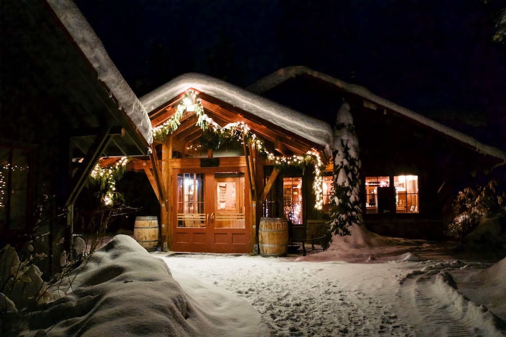 Sleeping Lady Mountain Resort 4/77