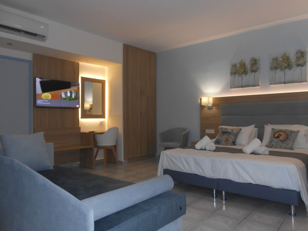 Aristo Apartments 12/57