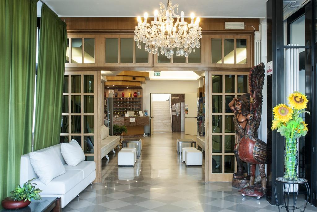 Hotel Lungomare Cervia 22/36
