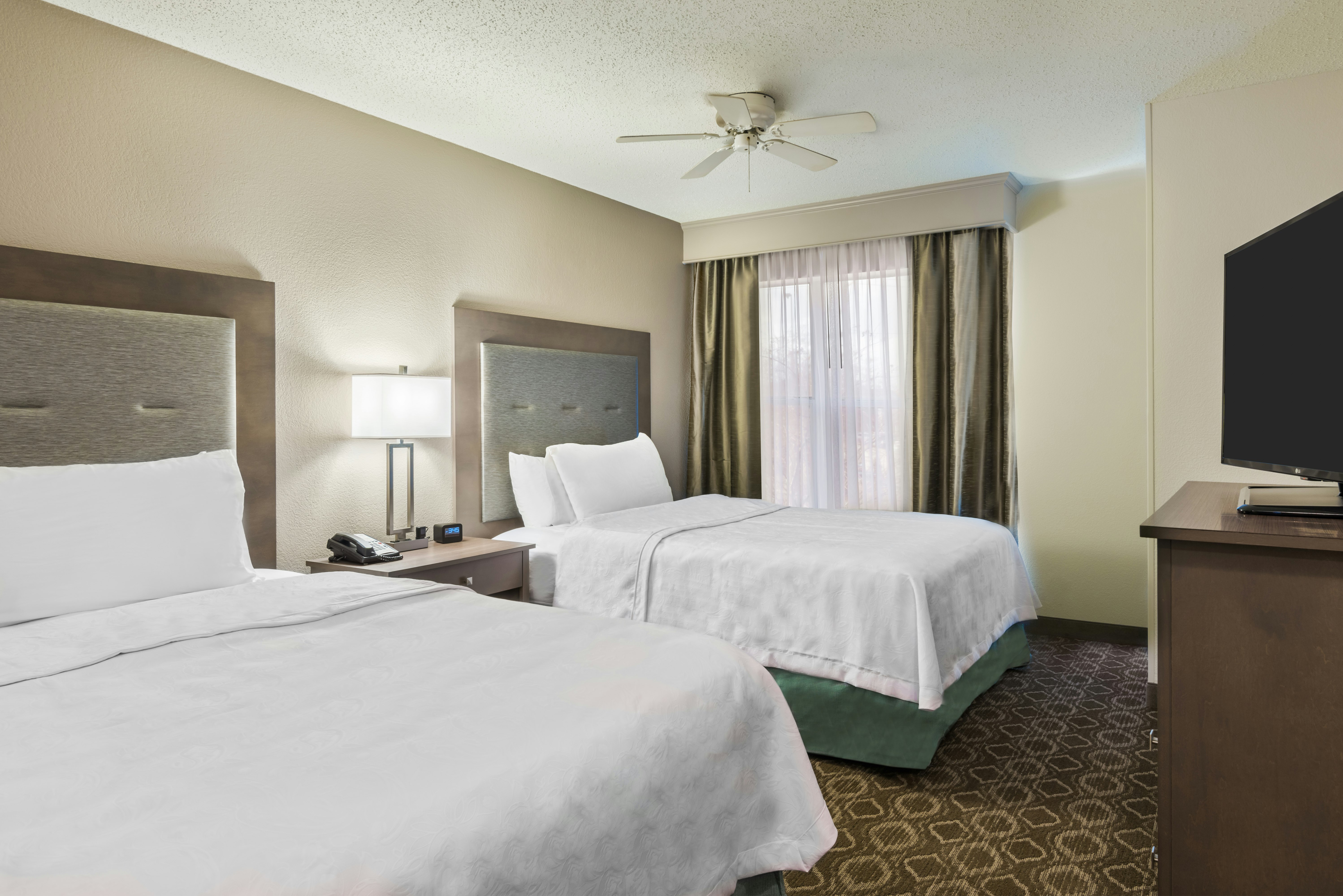 SUITE, 2 DOUBLE BEDS, ACCESSIBLE