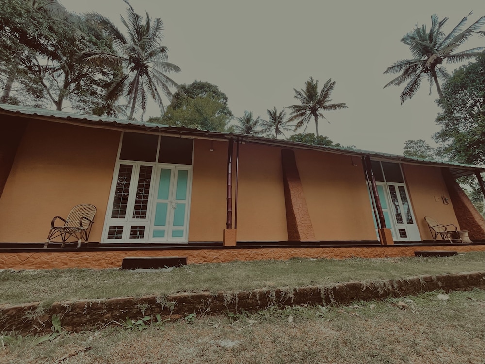 PUNARJANI AYURVEDIC RESORTS 2/64