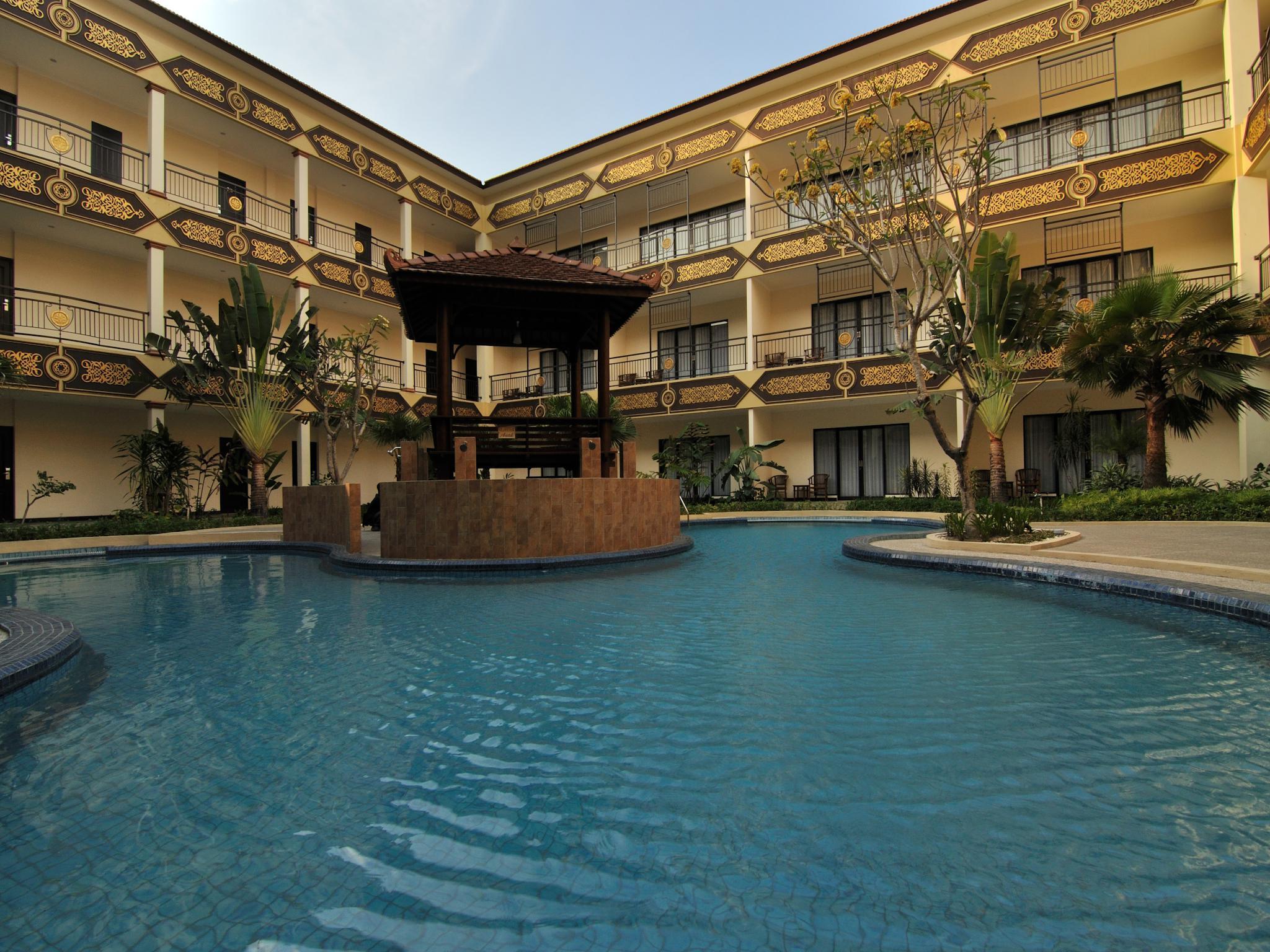 Yusro Hotel Convention 28/33