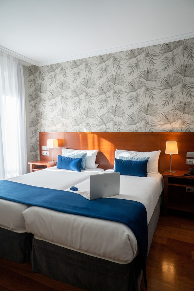 Hotel Infantas by MIJ 5/38