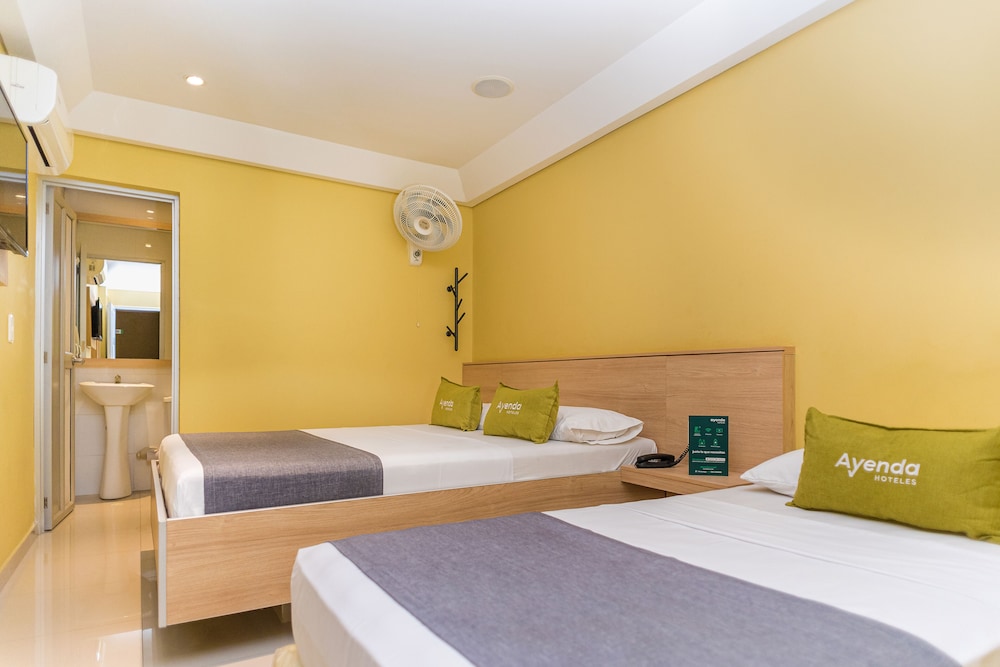 Hotel Ayenda 56 Avenue Plaza 1322 10/28