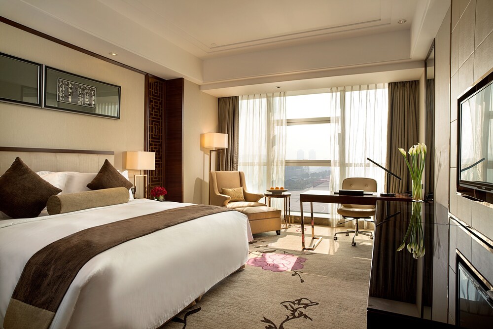 Crowne Plaza Yiwu Expo 11/50