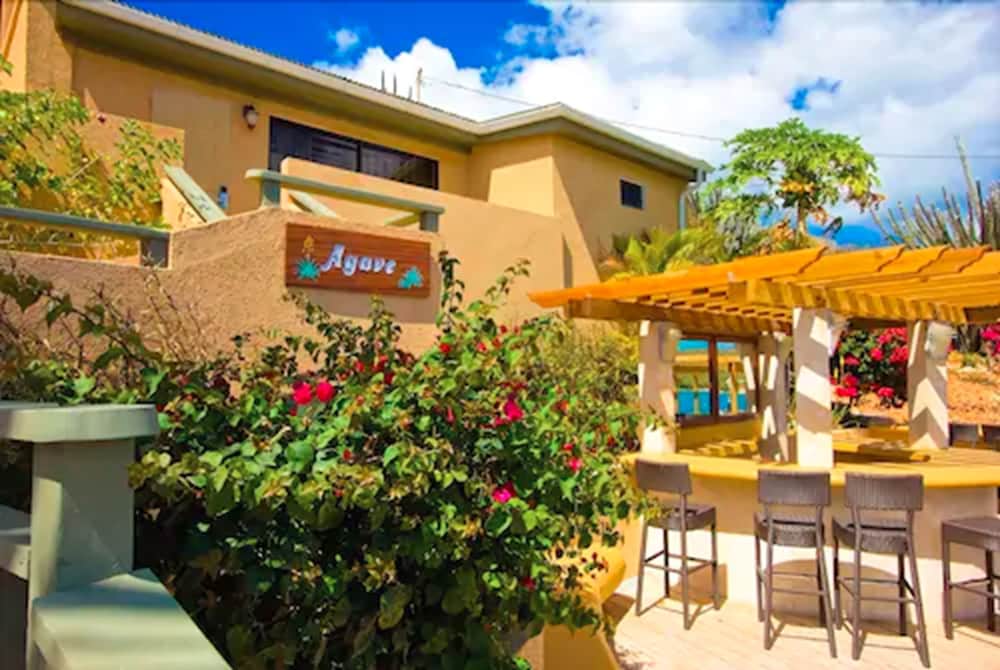 Lindbergh Bay Hotel And Villas 6/68