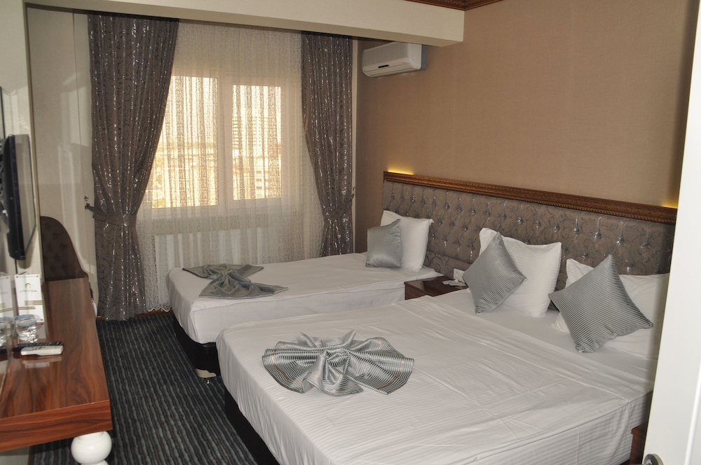 Grand Sera Hotel 17/50