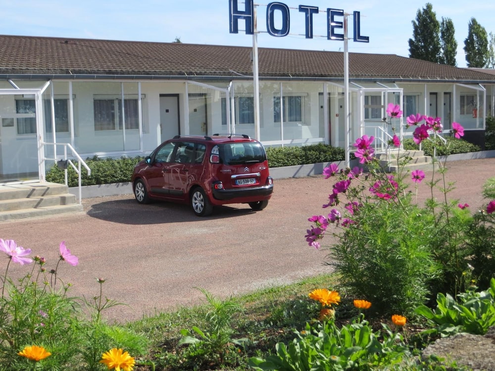 Brit Hotel Hermes 33/42