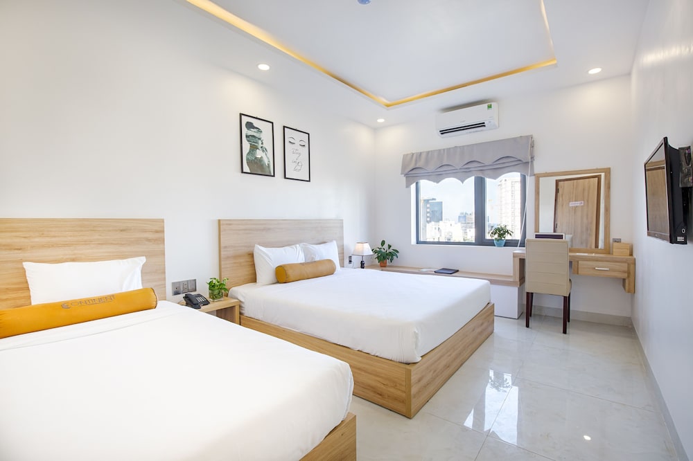 Continent Hotel Da Nang 6/22