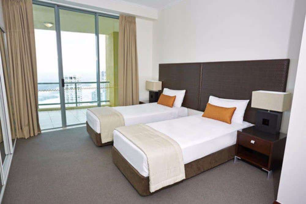 3 BEDROOMS, OCEAN