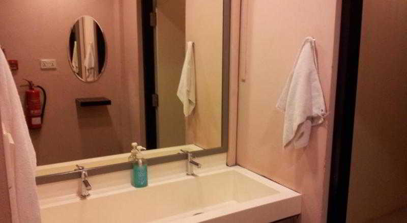 Bluewaters Pods 38 Hongkong St 38/40
