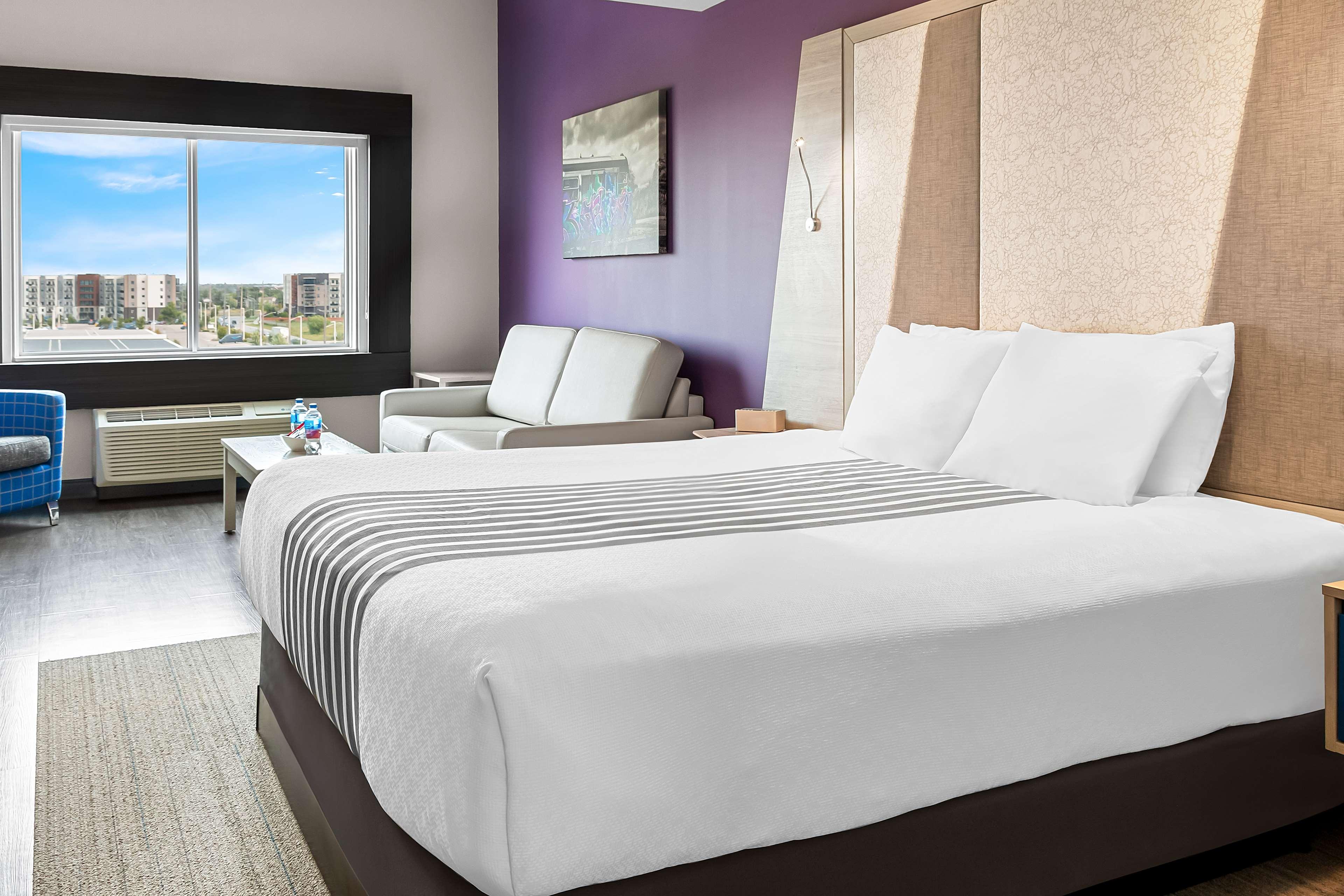 Room, King Bed, Sofa, VIP Floor
