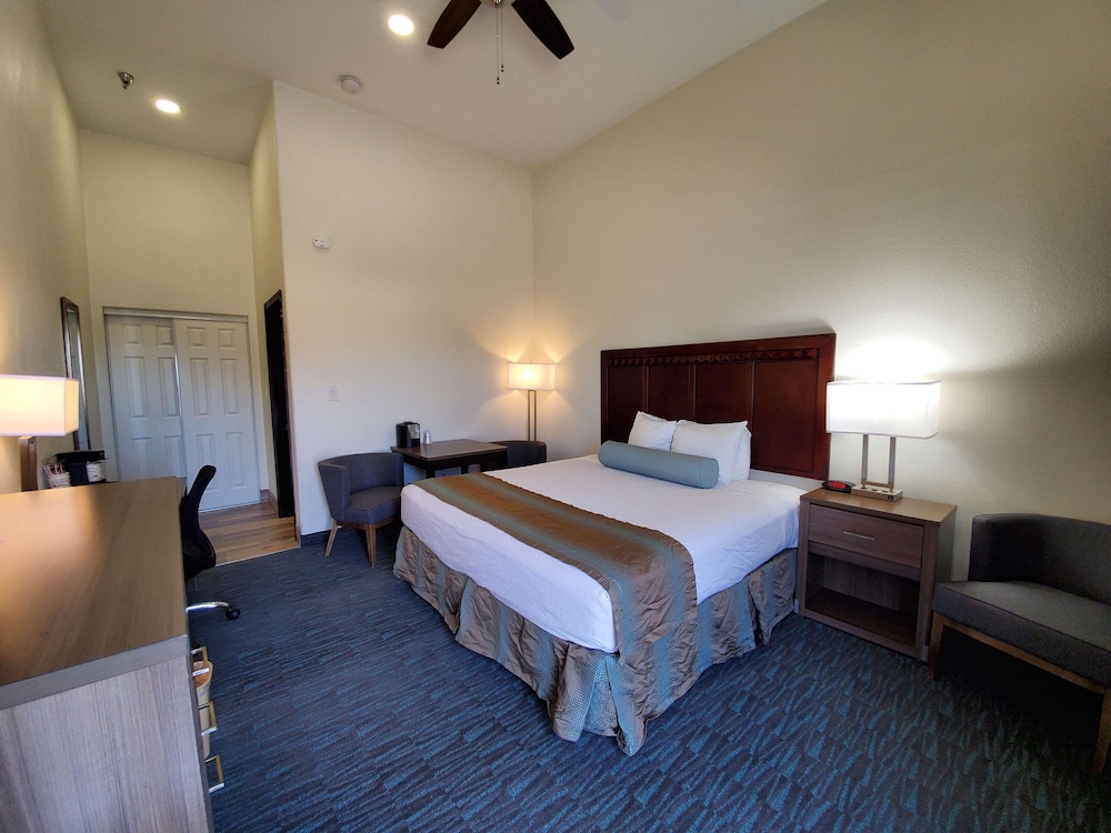 Best Western Plus Main Street Inn 10/38