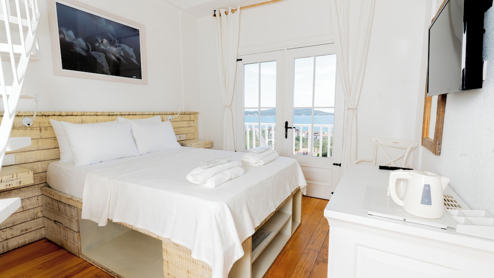 ROOM, SEA VIEW