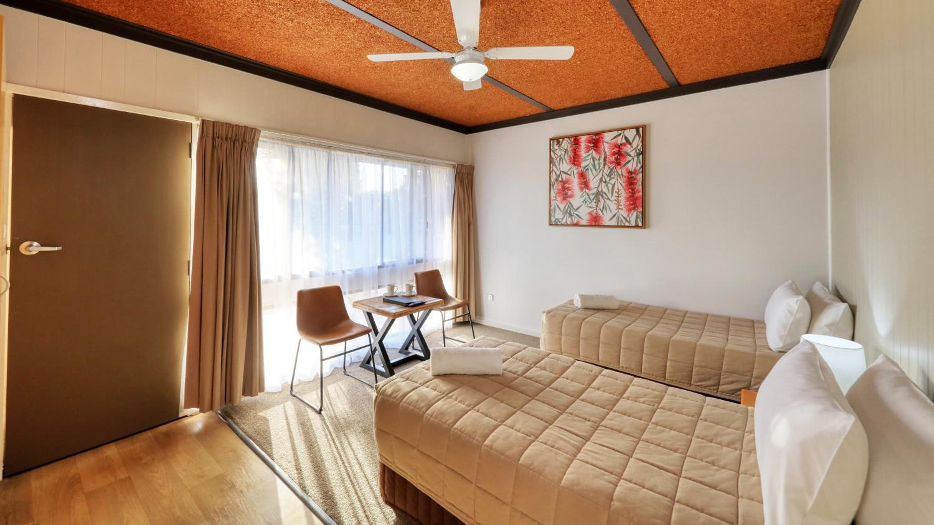 Room, Twin Beds