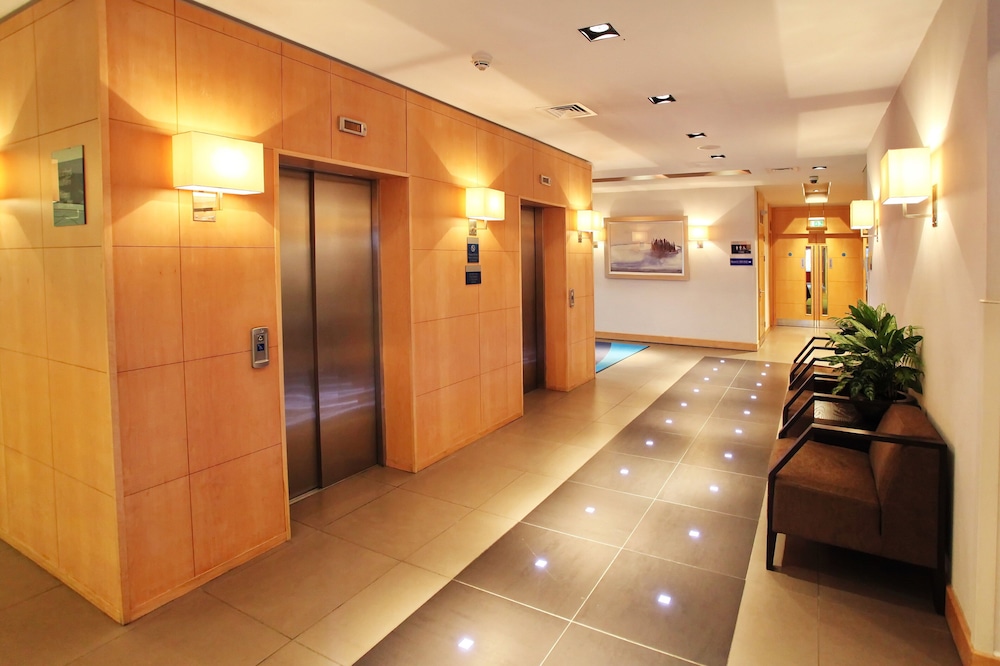 Holiday Inn Express Birmingham Redditch 10/50