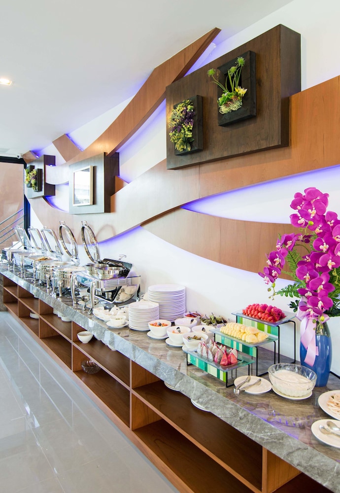 THE PHU BEACH HOTEL 44/65