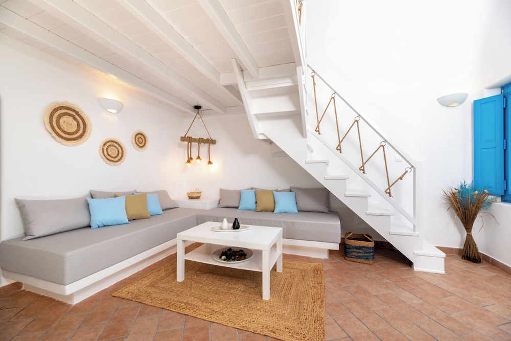 Seaside Beach Hotel 73/100