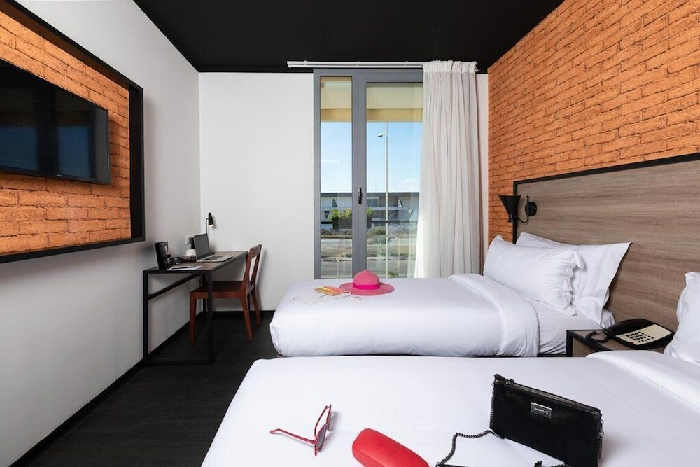 STANDARD, TWIN BEDS
