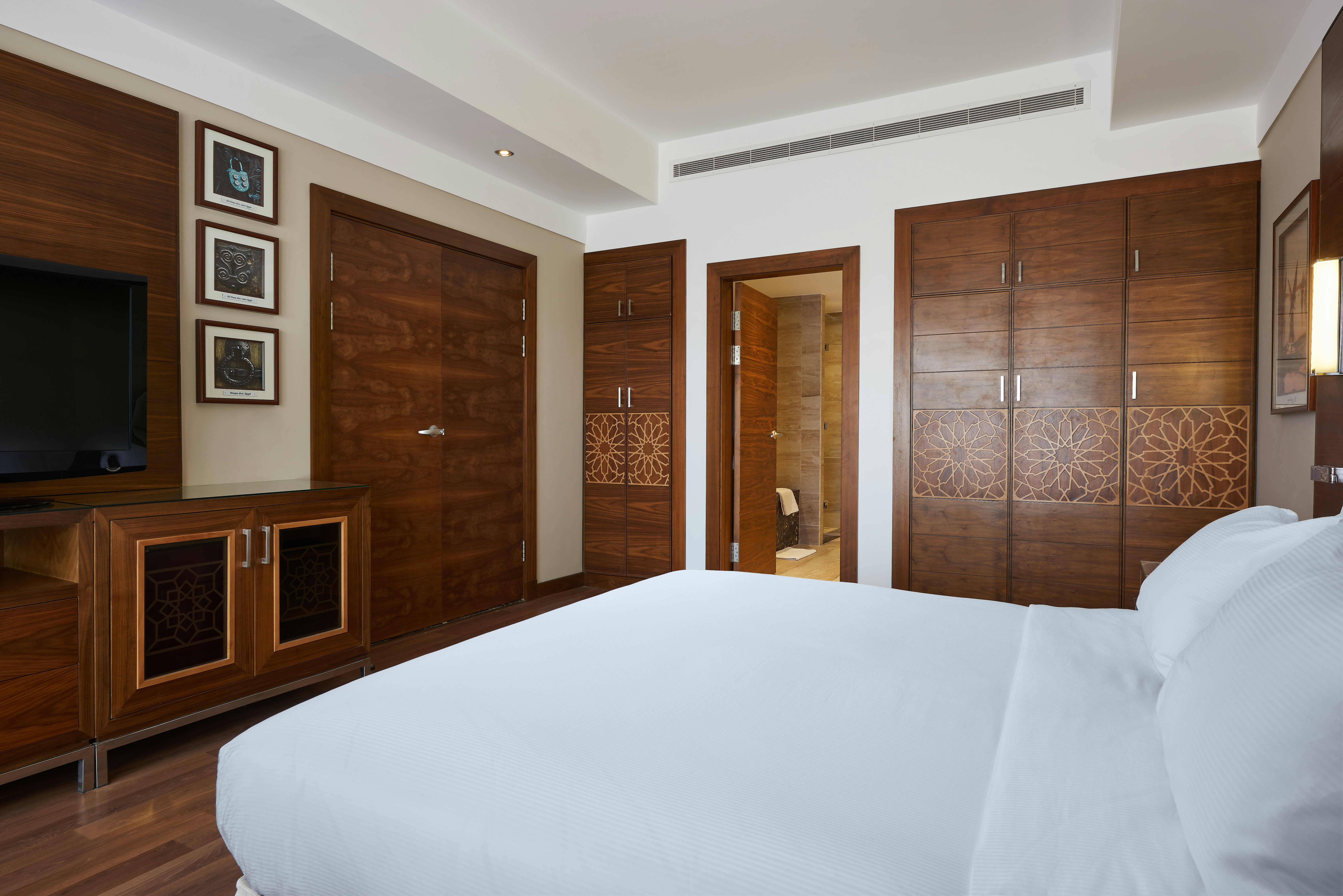 Hilton Pyramids Golf Resort 18/75