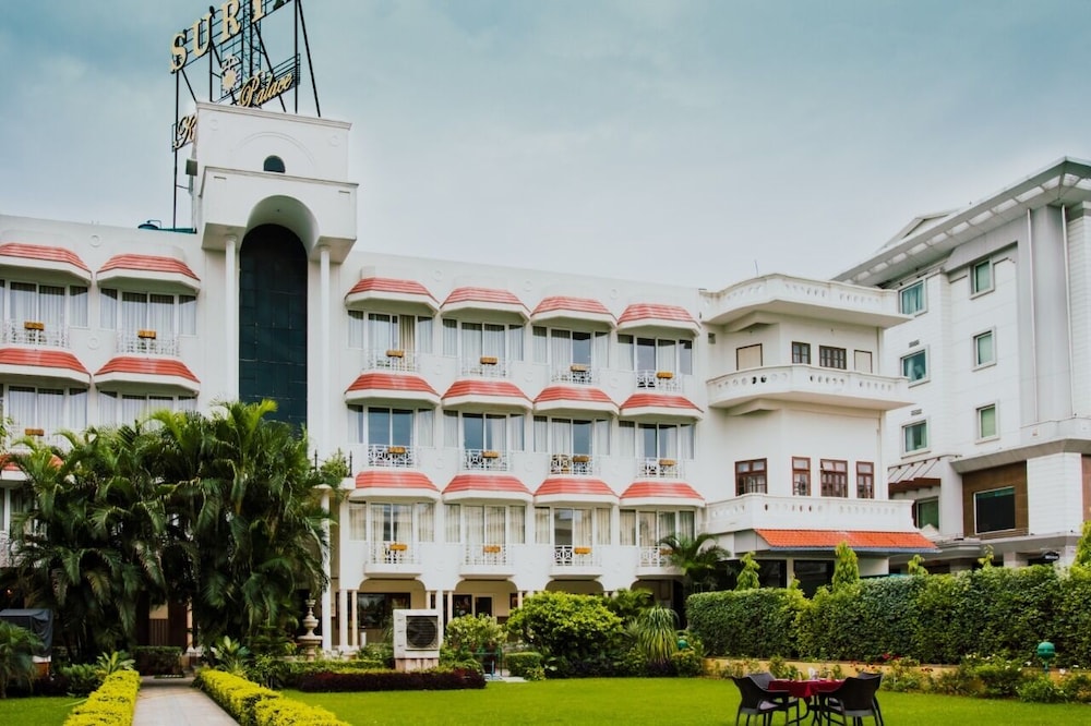 Surya Hotel 6/74