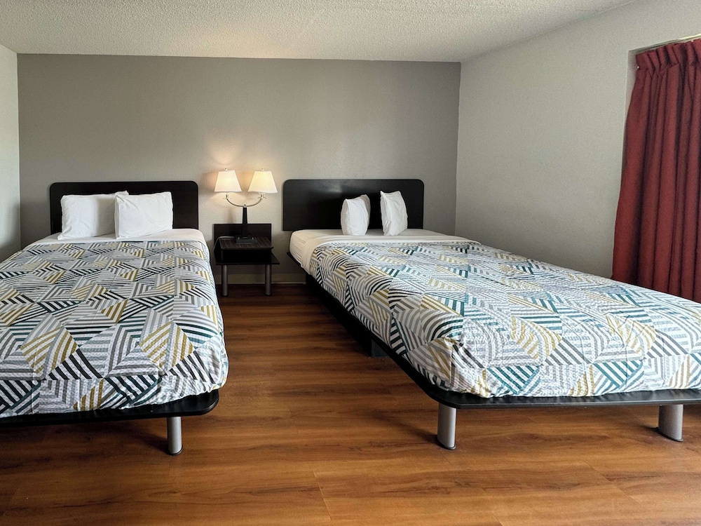 Motel6 Butte, MT - Historic City Center 34/59