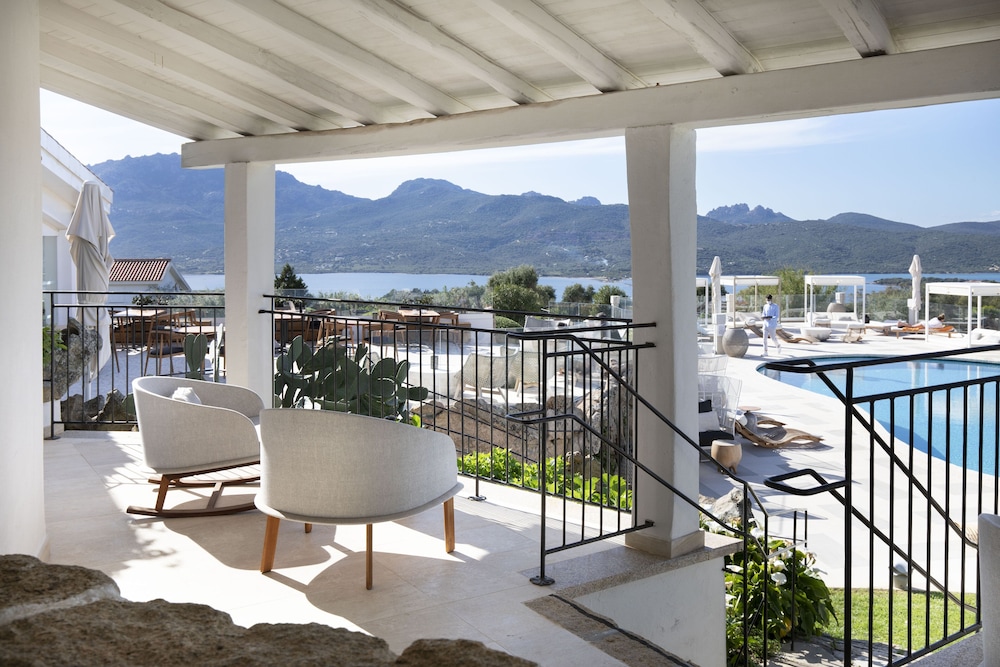 Sulia House Porto Rotondo, Curio Collection by Hilton 73/99