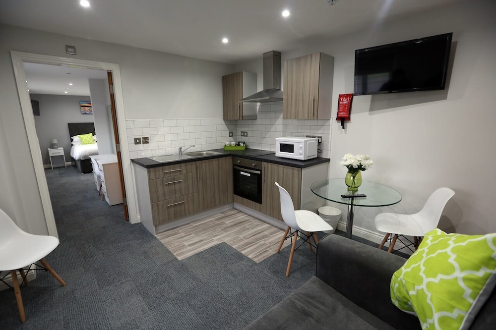 Hotel 52 - Stanley 20/36