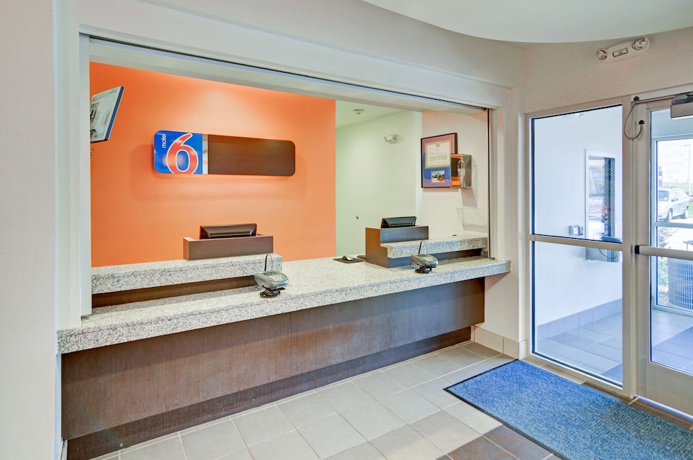 Motel6 Roanoke, TX - Northlake - Speedway 7/48
