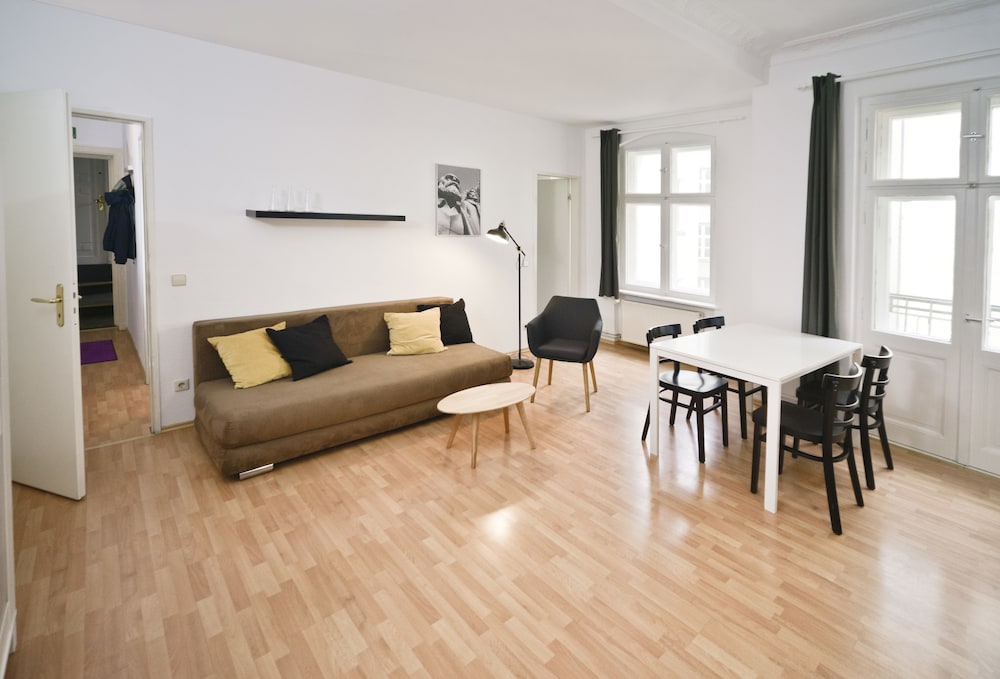 Old Town Apartments Schonhauser Allee Berlin 45/69