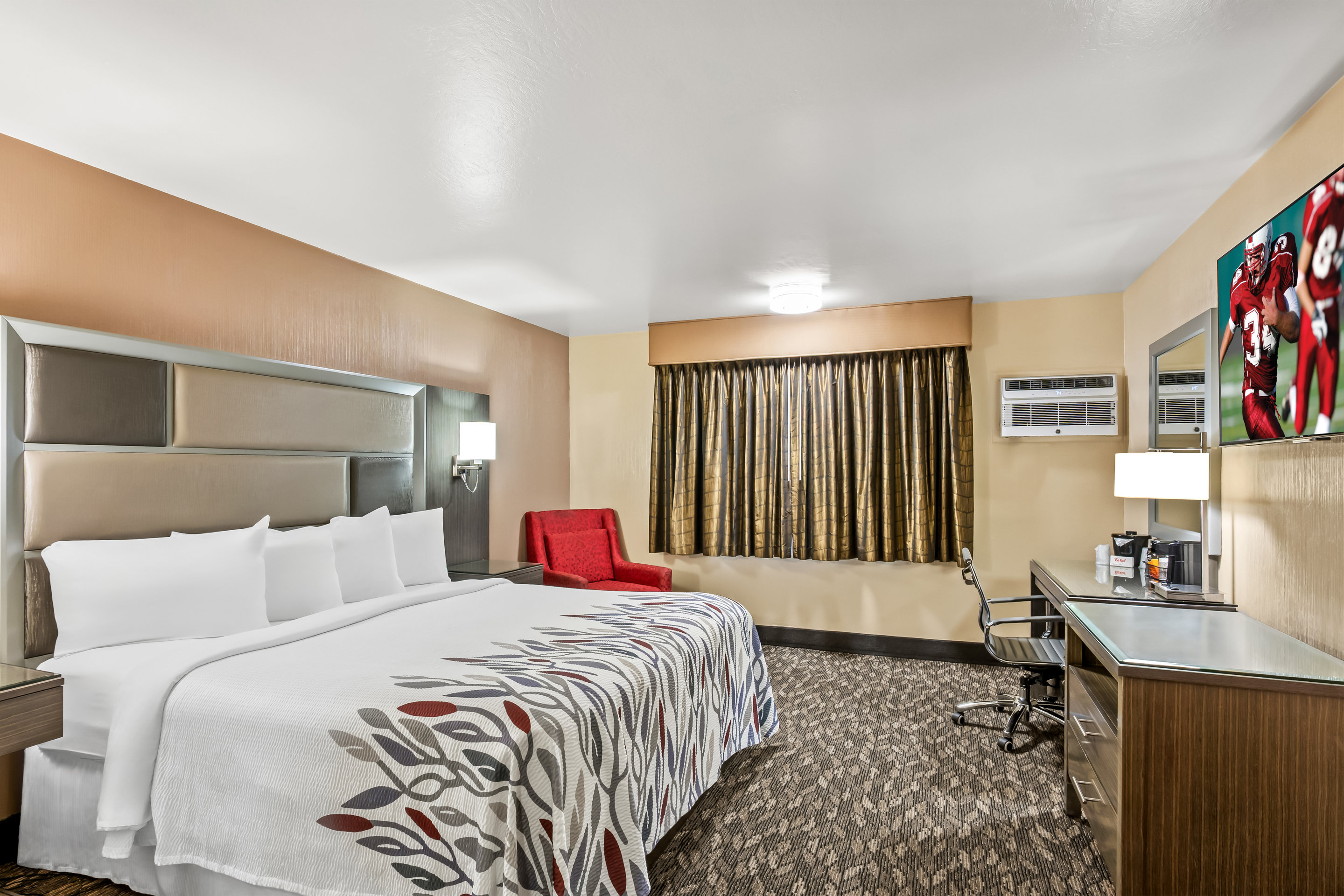 Non-Smoking Superior 1 King Bed, Micro-Fridge